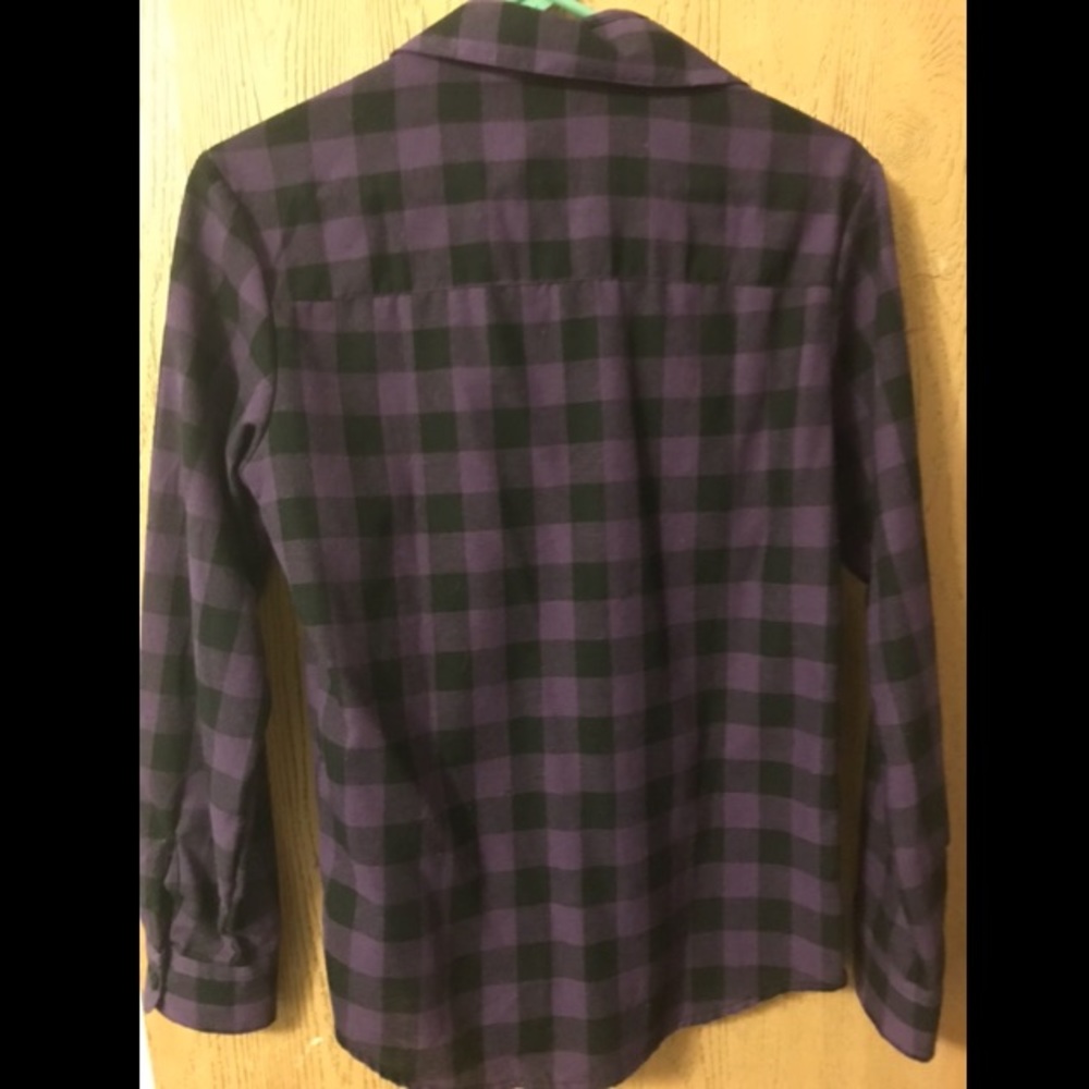 Plaid men’s button down. Size medium - Picture 2 of 2